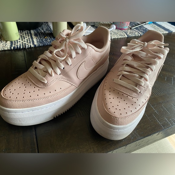 Nike Court Vision Alta platforms sz 10 NWOT light pink - Picture 1 of 5